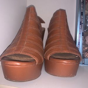 Gianni Bini wedges